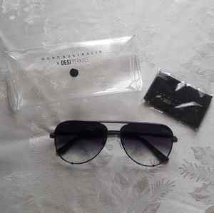 QUAY High Key Mini Fades (Desi Perkins)